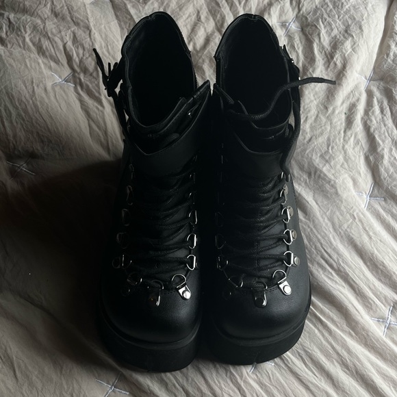 demonia boots - Picture 2 of 2